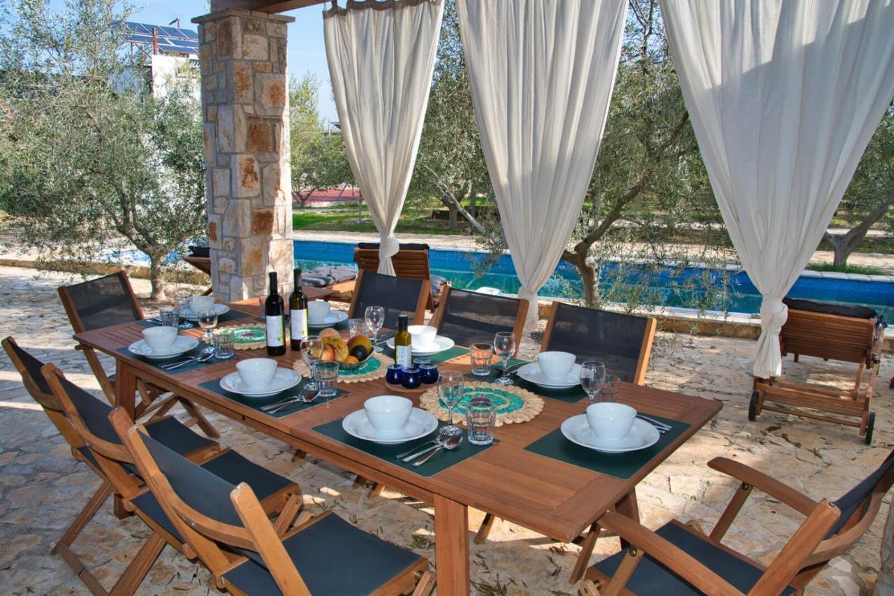Magnificent Eco Villa Valencano 발 외부 사진
